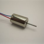 0812S Motor 8x12 mm - en motoraksel